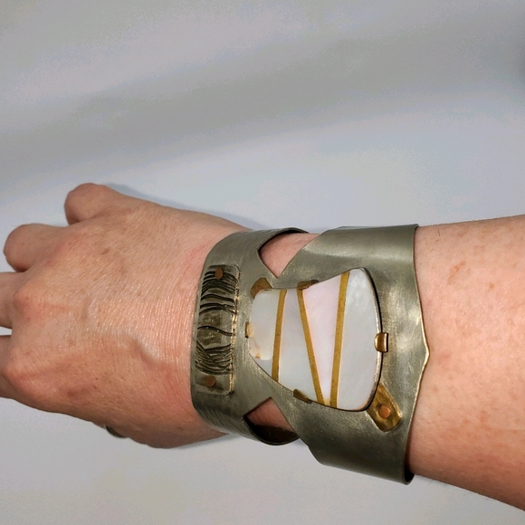 Vintage Brutalist Cuff Bracelet - Picture 5 of 7